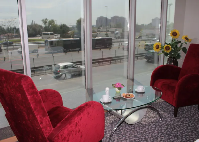 Osaka Airport Hotel 3*